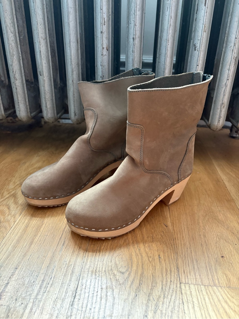 Women’s Brown Suede Clog Boot - Classic Mid Heel